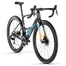 BMC Vélo Gravel Carbone – KAIUS 01 TWO – 2024 – carbon black / brushed blue