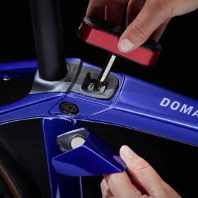 Trek Vélo Route Carbone – DOMANE SL 6 Gen 4 105 Di2 – 2024 – Hex Blue