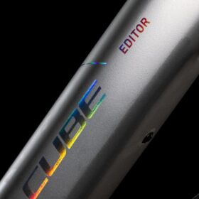 CUBE Vélo Électrique de Ville – EDITOR HYBRID SLX 400X – 2025 – sleekgrey / spectral