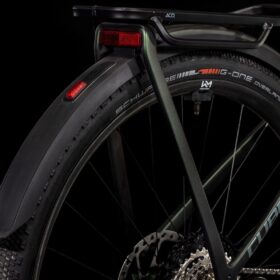 CUBE VTC Électrique Carbone – KATHMANDU HYBRID C:62 SLT 400X – 2025 – stellar / origanogreen