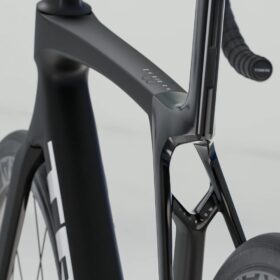Trek Vélo de Route Carbone – MADONE SL 6 GEN 8 – 2025 – Matte Dark Web