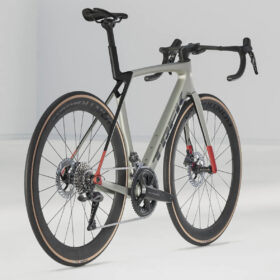 Trek Vélo de Route Carbone – MADONE SL 7 GEN 8 – 2025 – Matte Lunar Silver