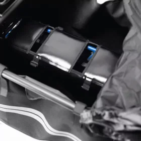 Grand espace de chargement (sacoches ouvertes)