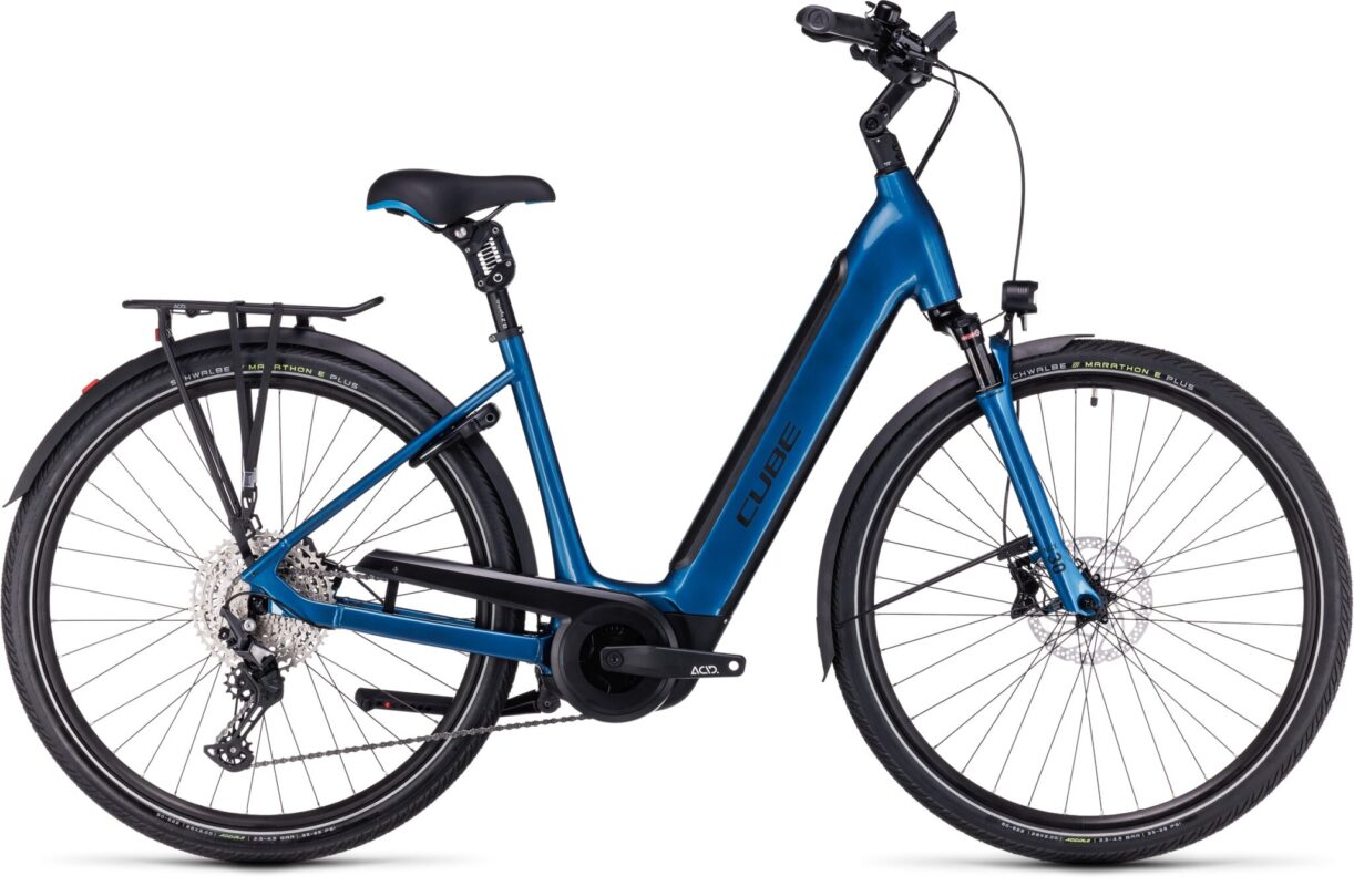 Cube Supreme Sport Hybrid EXC 625 bleu et noir